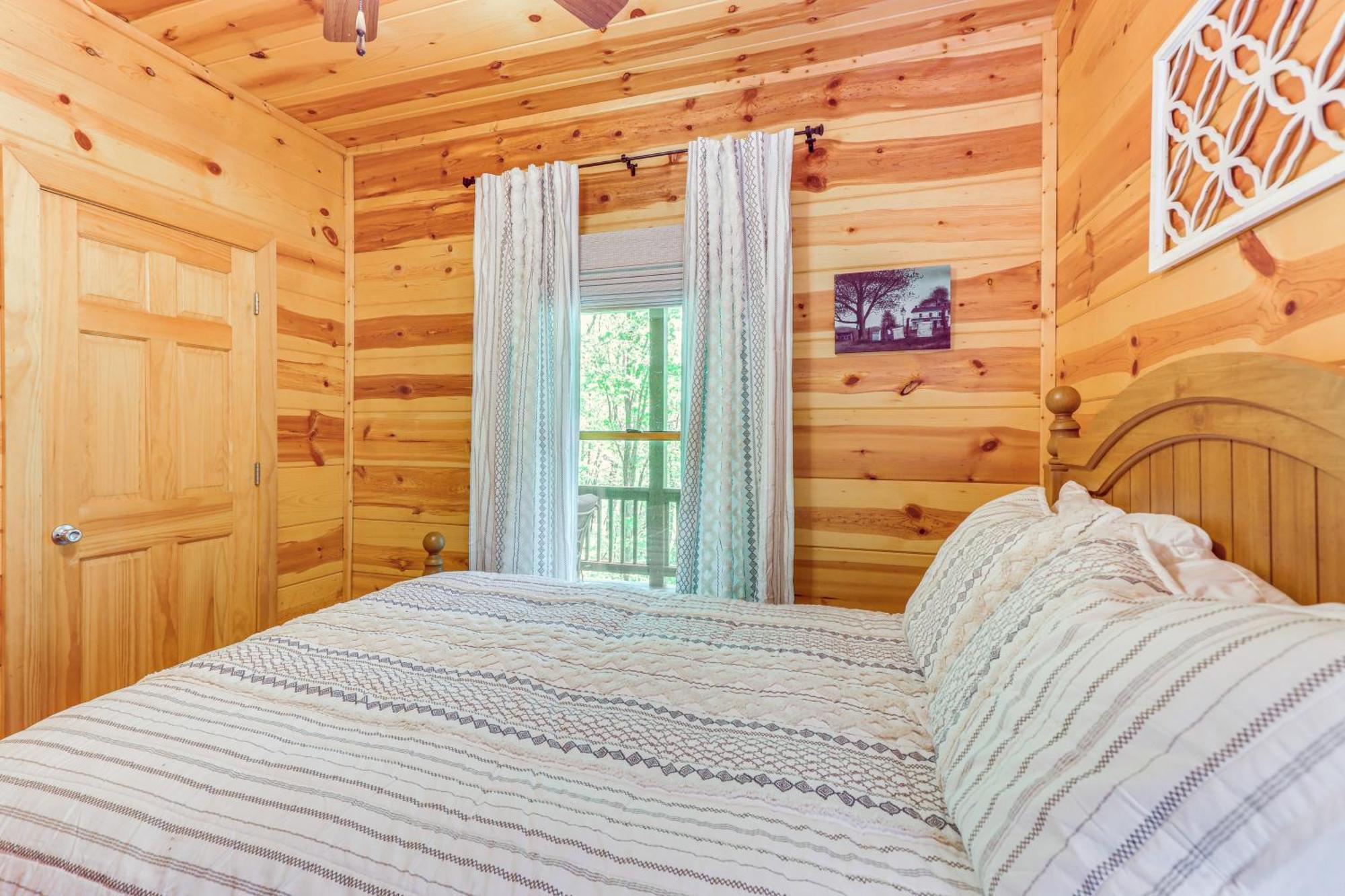 Lakeside Cabin Game Room, Dock, Orchard, Wineries Ellijay Exteriér fotografie