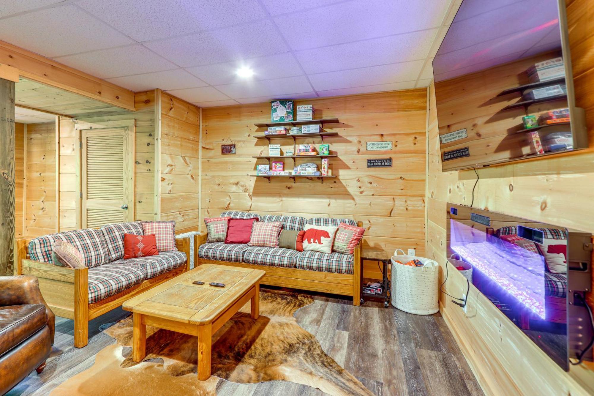 Lakeside Cabin Game Room, Dock, Orchard, Wineries Ellijay Exteriér fotografie